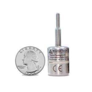 Madgetech NanoTemp125 temperaturlogger i forhold til en mynt